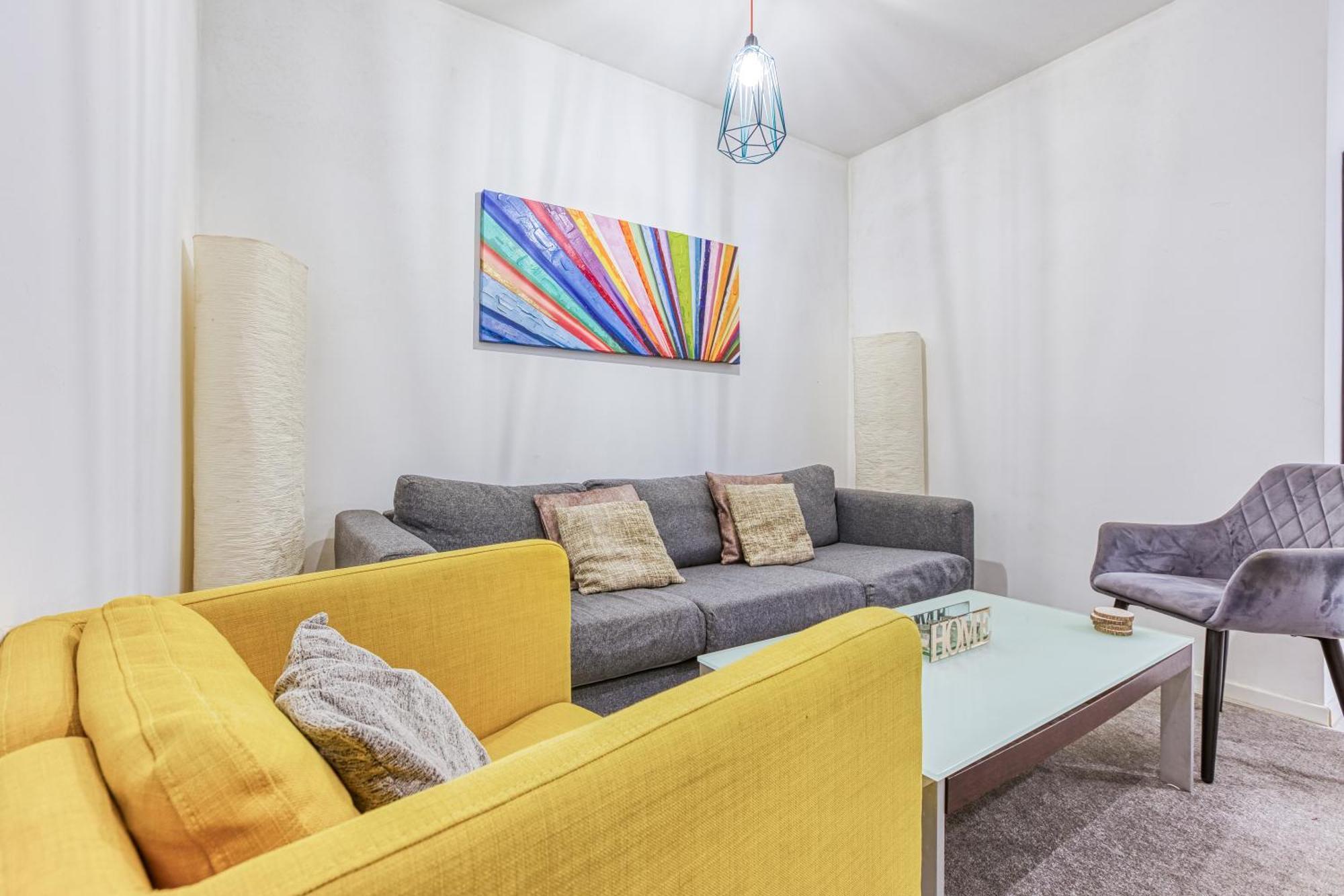 Contemporary 2-bedroom Escape